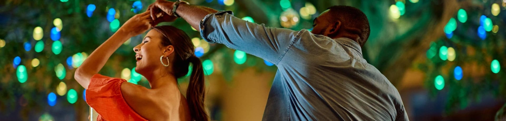 couple dancing in fulton