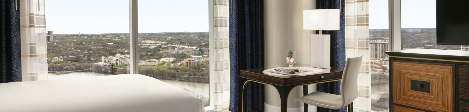 Signature Corner Room 5