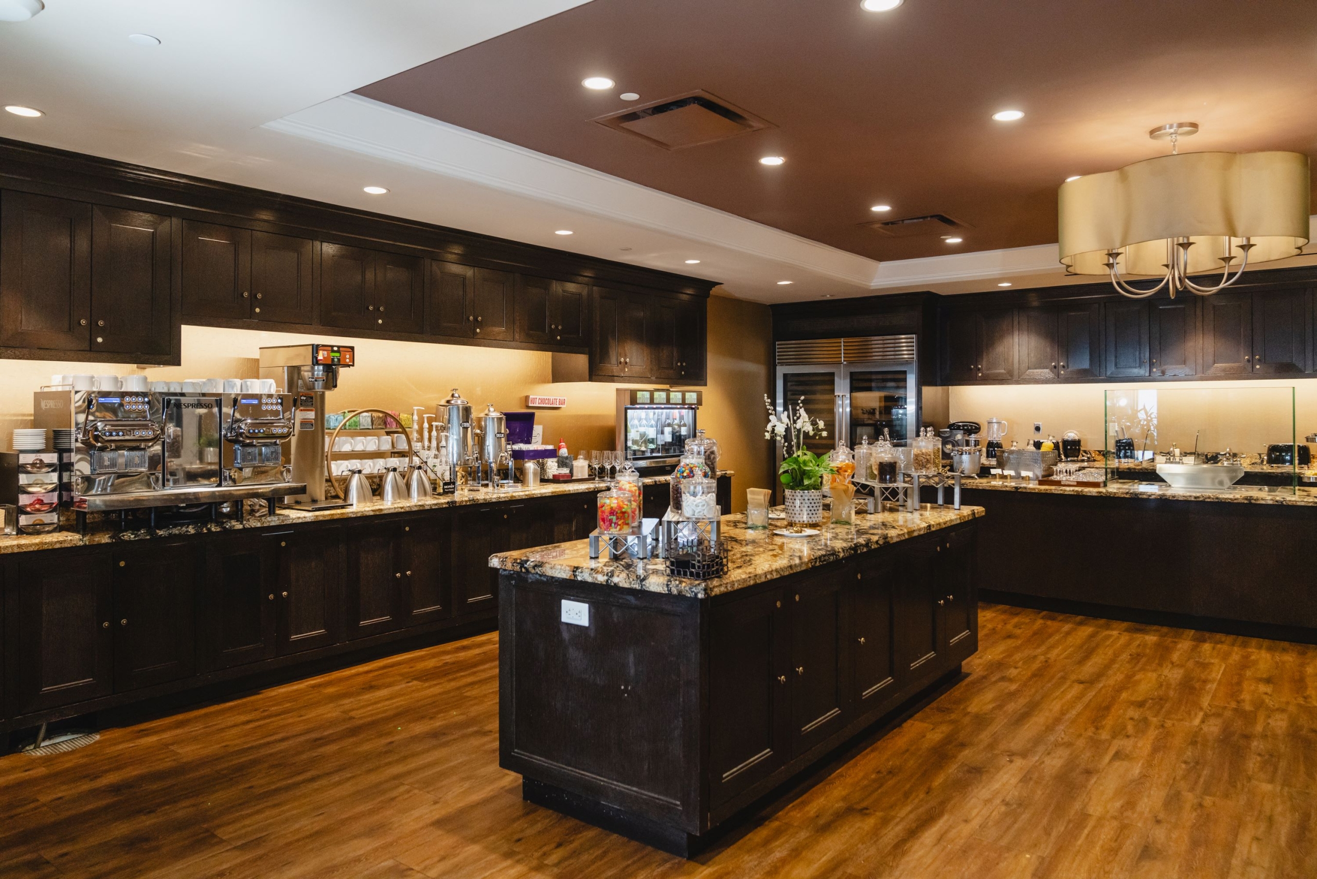 Fairmont Gold lounge