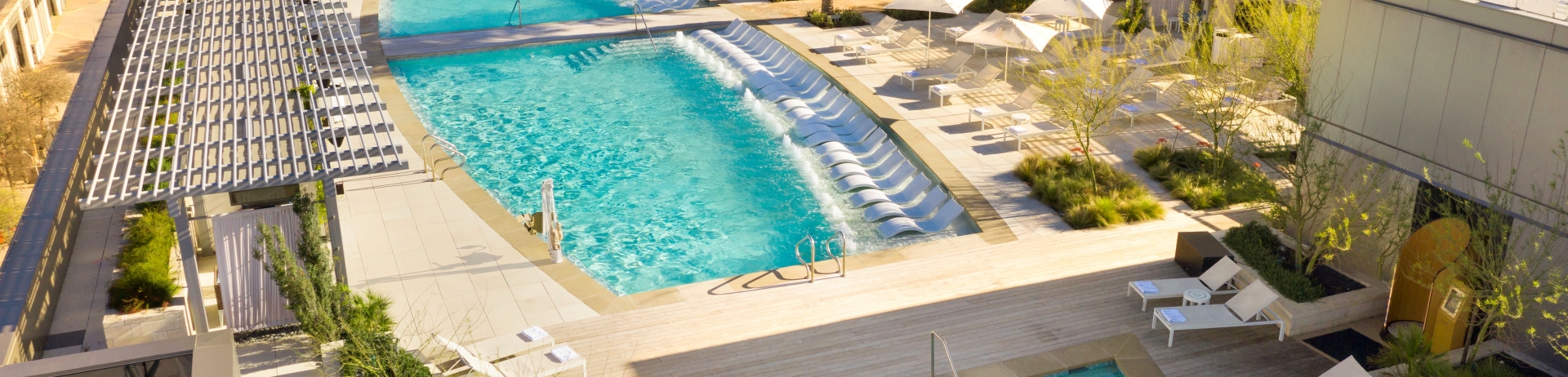 drone photographer of Fairmont Austin's rooftop pool